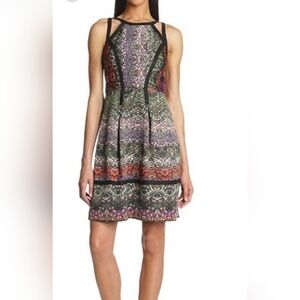 IVY & BLU Sleeveless Dress Cutout Neckline Textured Black Trim Size 8